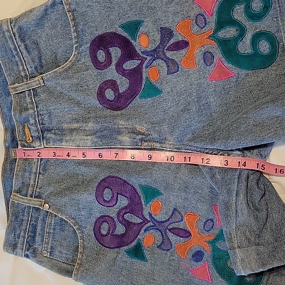 Don't stop women's vintage high-rise leather patches size 7/8 cuffed jean shorts - Picture 6 of 14